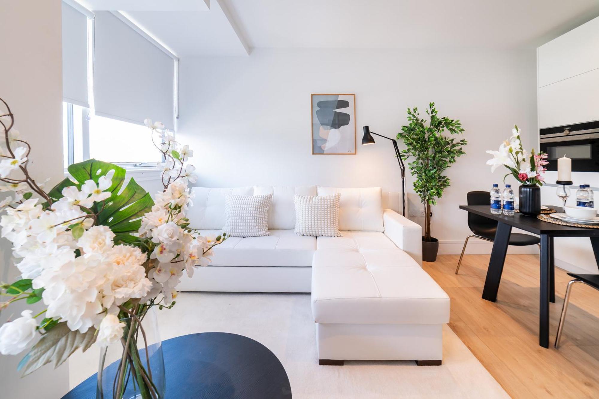 Апартаменты Stylish Retreats On Olympic Way Лондон Экстерьер фото