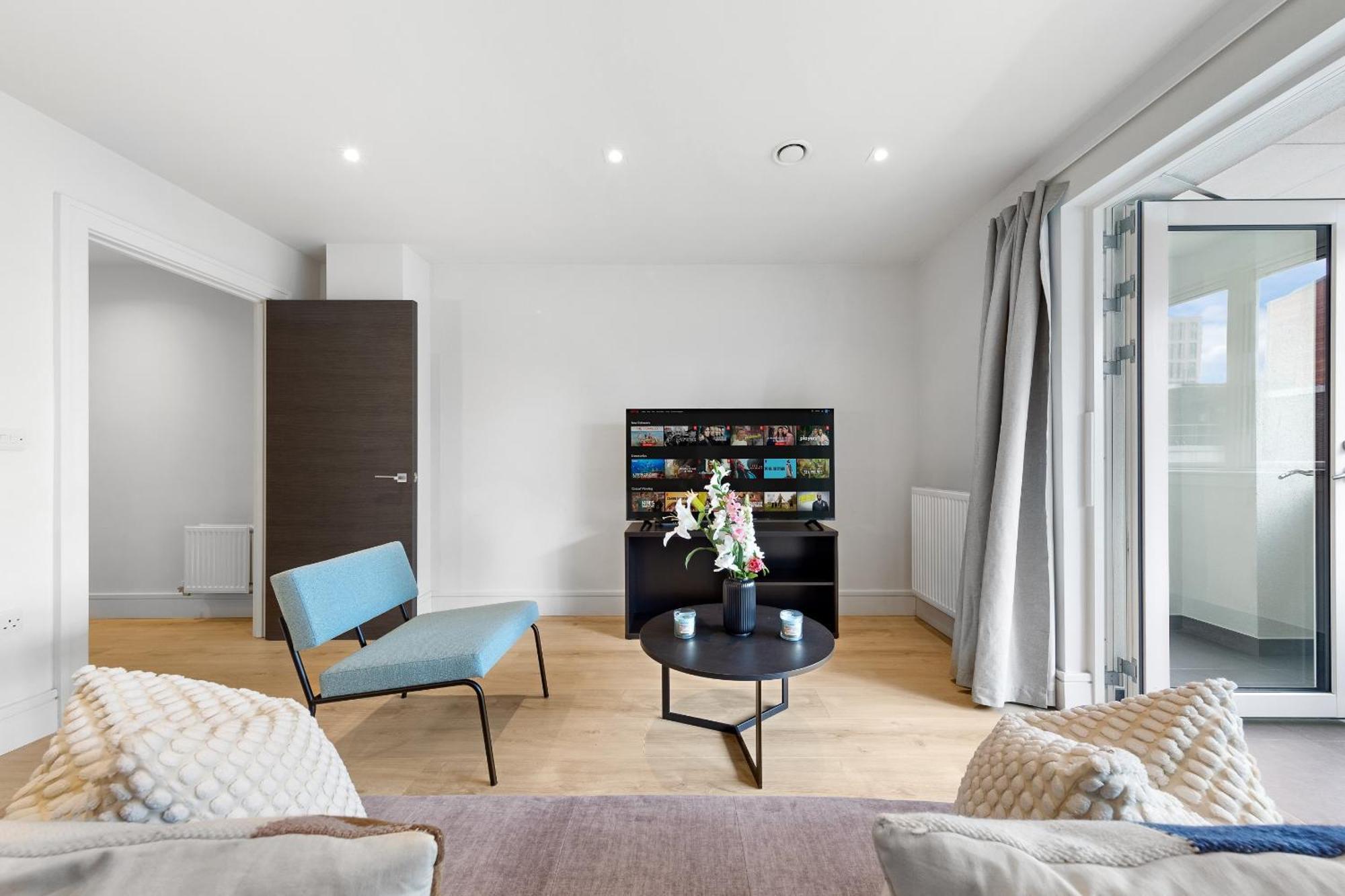 Апартаменты Stylish Retreats On Olympic Way Лондон Экстерьер фото