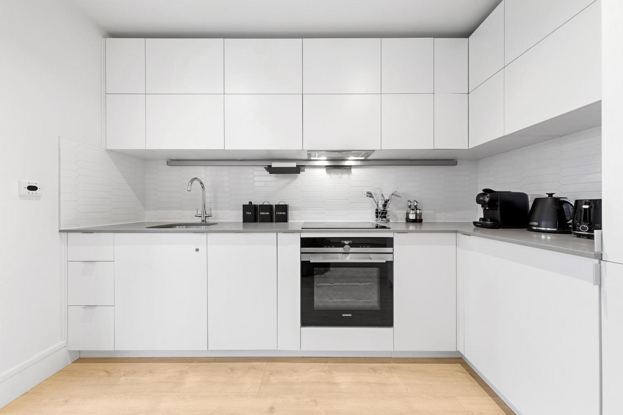 Апартаменты Stylish Retreats On Olympic Way Лондон Экстерьер фото