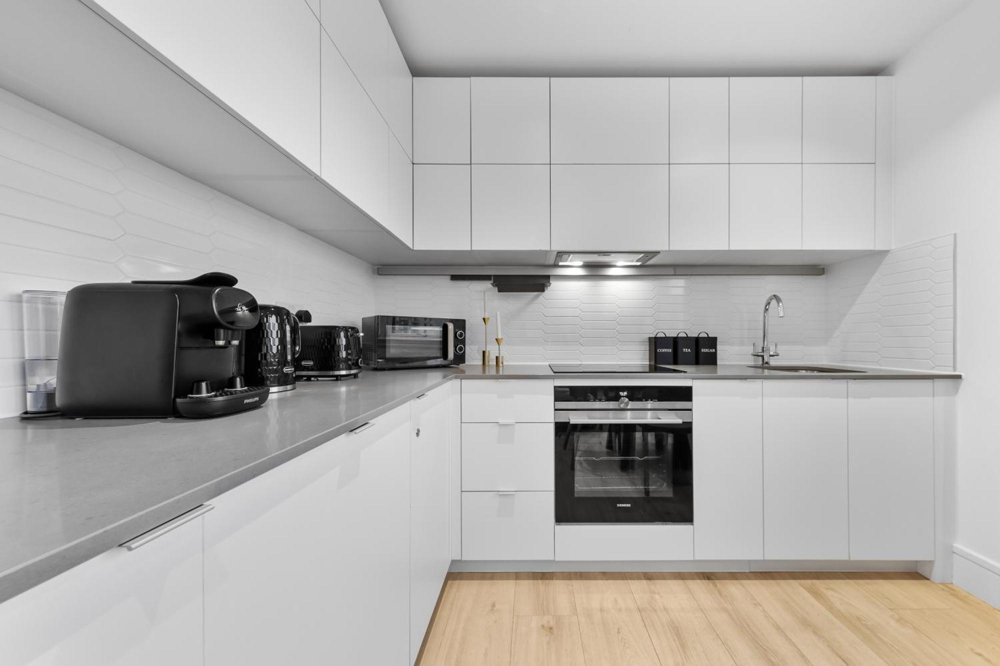 Апартаменты Stylish Retreats On Olympic Way Лондон Экстерьер фото